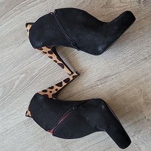 Nine West Black Suede Booties w/ Animal Print Heels size 7.5